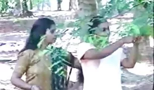 सेक्स के इंडियन xxx साथ पतला लड़की में एक सूट के माल्विना