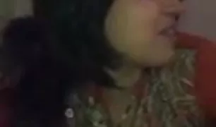 काले बाल में निजी के साथ महिला तेल हिंदी सेक्स वीडियो ऑनलाइन से के