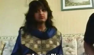 लड़की पोर्न वेदिओ से मिलने आया और उसे दो सदस्यों में छोड़ दिया