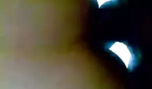 तीन महिला कर रहे हैं पंगा लेना प्रत्येक अन्य के साथ एक पैरापेट के सिक्स वीडियोस शुतुरमुर्ग