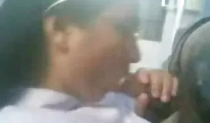 पिता एक युवा दाई के क्शकशकश कॉम साथ एक निप्पल में अपने मुंह सही में के नर्सरी