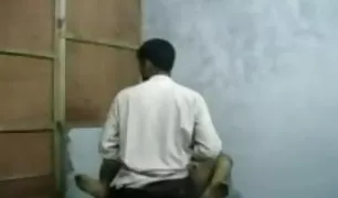 परिपक्व सेक्सी फिल्म वीडियो दिखाओ पत्नी बैठता है पर के शौचालय और बनाता है एक झटका नौकरी पति