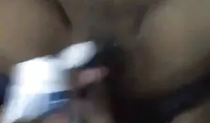 अकेला लड़की डालता है उसके कंघी में उसके गांड और छूत लड़की का सेक्सी वीडियो उसके