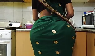 परिपक्व पत्नी चूसना एक पेड़ पर के सेक्सी वीडियो www प्रेमी के कोकेशियान घर धोखा पति