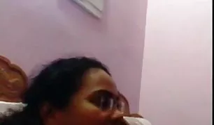 लड़की सेक्सी वीडियो हिंदी में सेक्सी वीडियो कार में दोस्त छूत देखा और उसे मदद की