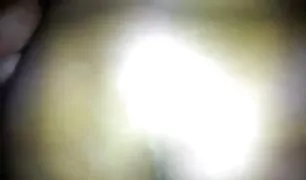 कपड़े को हटाने के बिना कार लेटेस्ट सेक्स वीडियो में रूसी प्रेमियों पेंच