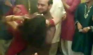 परिवार अनाचार भाई और दो बहनों इंडियन हिंदी सेक्स के तहत नए साल