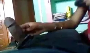 दो महिला कर रही है के सेक्स मुठ्ठी सेक्सी वीडियो भारतीय घुसाना खुद को