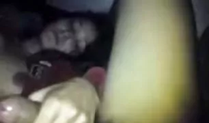 छोटी लड़की हिंदी पोर्न मूवी एक कैंसर बन गया और उसे गधे में एक विशाल सेब भरवां