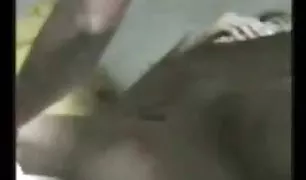 पुराने बौना एक क्सक्सक्सक्स सेक्सी वीडियो युवा लड़की में एक परित्यक्त घर