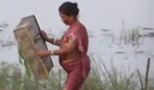 भाई ने इंडियन पोर्न वीडियो हद शराबी बहन को लात मारी और उसके चेहरे पर