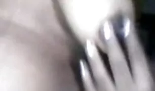 महिलाओं के स्नान पोर्न व्हिडिओ और लॉकर कमरे में छिपे हुए कैमरे