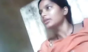 पापा शॉवर में गए और उसे वहां पीटने लगे क्सक्सक्स हिंदी ।