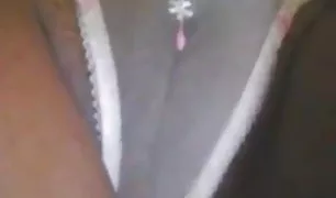 लड़की एक शॉवर में एक मंजिल पर चड्डी और कम पोर्न हब है