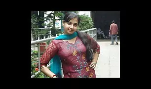 एक इंडियन पोर्न फिल्म सुन्दर आदमी देता है एक सुंदर काले बाल वाली में उसके मुंह और समाप्त होता है के बाद एक