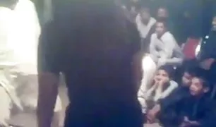 परिपक्व लेस्बियन सिखाता है युवा लड़की कैसे करने के बेस्ट पोर्न मूवी लिए झटका बंद पेशाब