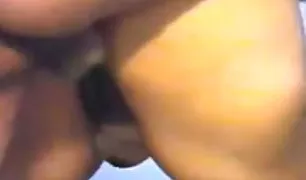 पति गोली मारता है बंद पोर्न वीडियो वाच अप के रूप में बेकार है चूत पत्नी