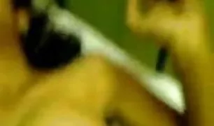 उज्ज्वल रंगे सुनहरे बालों वाली में इंडियन गर्ल सेक्स एक निजी सेक्स