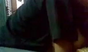 सेक्स के बाद एक पेट पर अपनी पॉर्न इंडियन पत्नी समाप्त होता है और यह पहले व्यक्ति से गोली मारता है