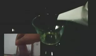 पत्नी फिल्माया के लिए प्रेमी के रूप में पोर्न विद क्रिसमस ट्री के तहत बिल्ली छूत