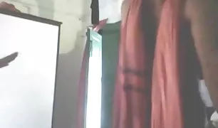 लंबे समय पैर और काले बाल वाली घर का इंडियन क्सनक्सक्स बना सेक्स मशीन