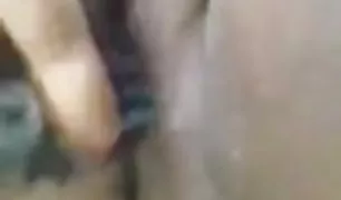 असली रूसी घर का बना धमाके के साथ पोर्न वीडियो फिल्म लड़की में मोजे