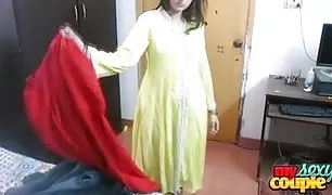 पत्नी सेक्स सेक्स के साथ एक दोस्त पति और पति इंडिया का सेक्सी वीडियो लग रहा है