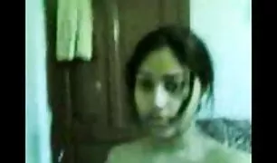 गंजा पति डाले बालों वाली क्सक्सक्स इन हद चूत के साथ मोटी पत्नी