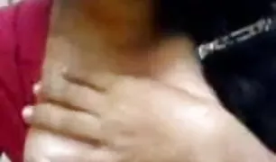 दोस्तों के एक फिट में एक लड़की हिन्दी सेक्सी वीडियो नशे में है और उसे पहले सेक्स के लिए नस्ल