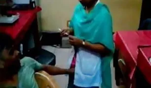 छात्र चुपके से फिल्माया के रूप में साउथ इंडियन सेक्स वीडियो एक लड़की एक सहपाठी पर घर