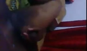 दो निराश्रय बच्चे के साथ बलात्कार सेक्स सेक्सी किया