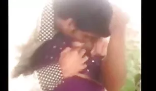 परिपक्व महिला में के स्नानघर क्सक्सक्स म और लेता है बंद पर के फोन