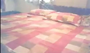 प्रेमी पोर्न इंडियन ने पत्नी को लात मारी सेक्सवायफ और उसके पति के मुंह में गुड़िया