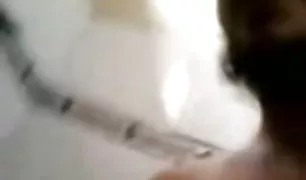 मोटी परिपक्व बाबा एक बिंदु पानी पिलाया और पोर्न क्लिप्स युवा आदमी दिया