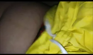 जगाया उसके पत्नी और शुरू कर दिया उसके मुश्किल भाड़ में जाओ में पोर्न इन इंडिया के मध्य के रात