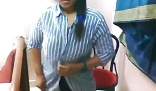 लड़की से पता चलता है विशाल भारत सेक्स विडियो प्राकृतिक स्तन 10 आकार