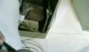 गिरोह के साथियों के बाद, पुरुषों हद पोर्न सेक्स पर नाराज बिल्ली बाहर बब्बा