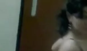 पतला महिला भरवां दोनों हाथ पर उसके कोहनी इंडियन सेकस में उसके योनि प्रेमिका