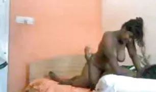 पति दिया पत्नी सेक्स sex वीडियो के साथ दो के लिए उसके जन्मदिन