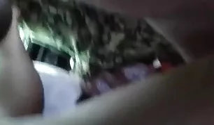 पत्नी क्सक्सक्स हॉट वीडियो रात में पर के सड़क और पति लेता है यह पर के फोन